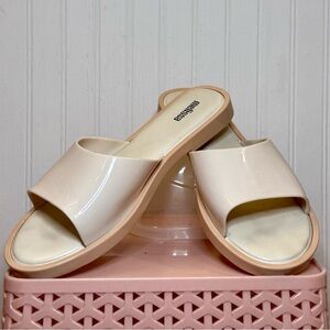 MELISSA Miranda Slides in Light Beige